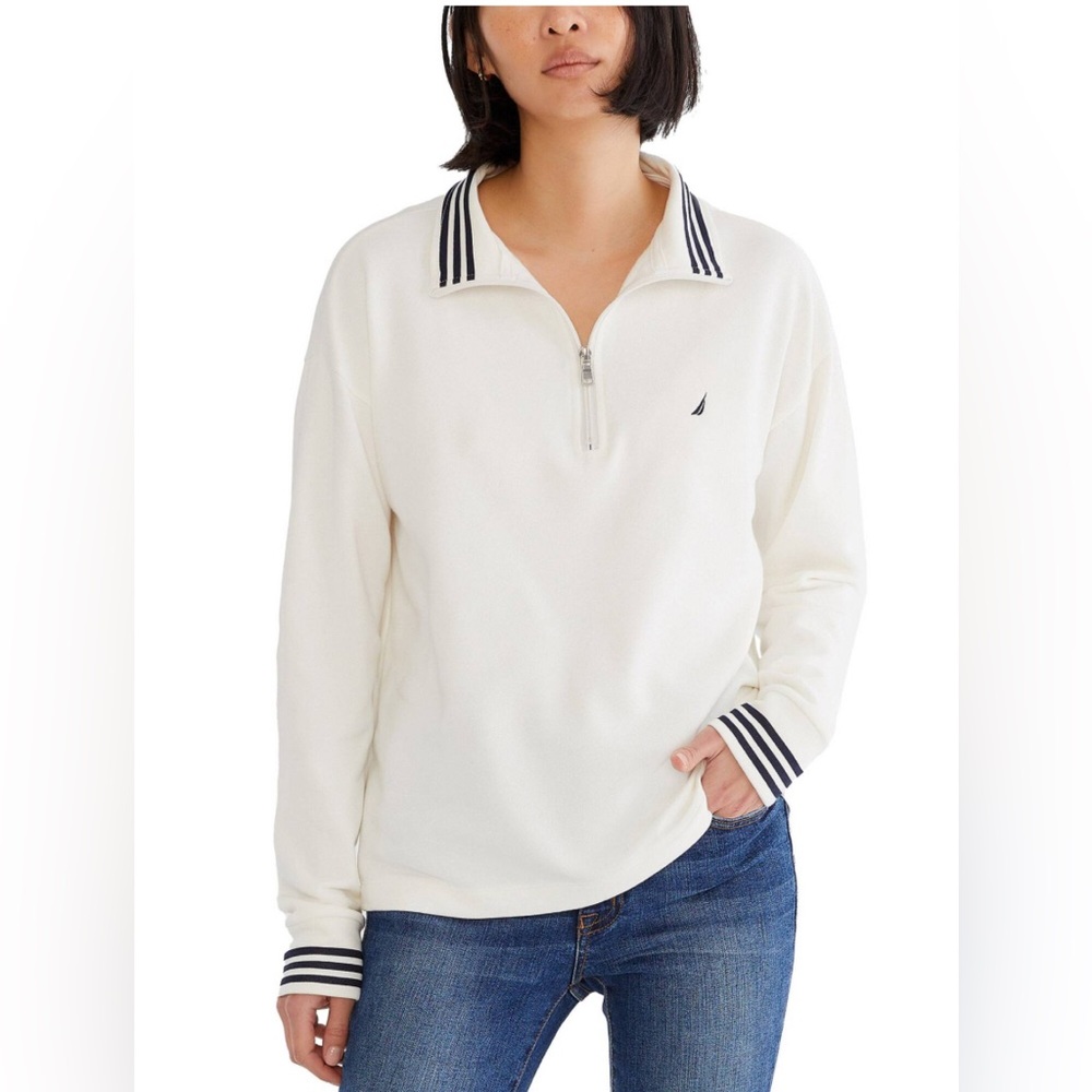 NÁUTICA quarter zip sweatshirt, white with navy stripes at collar & neck, sz M